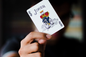 抽鬼牌怎麼玩？3 分鐘學會最基本的抽鬼牌規則！